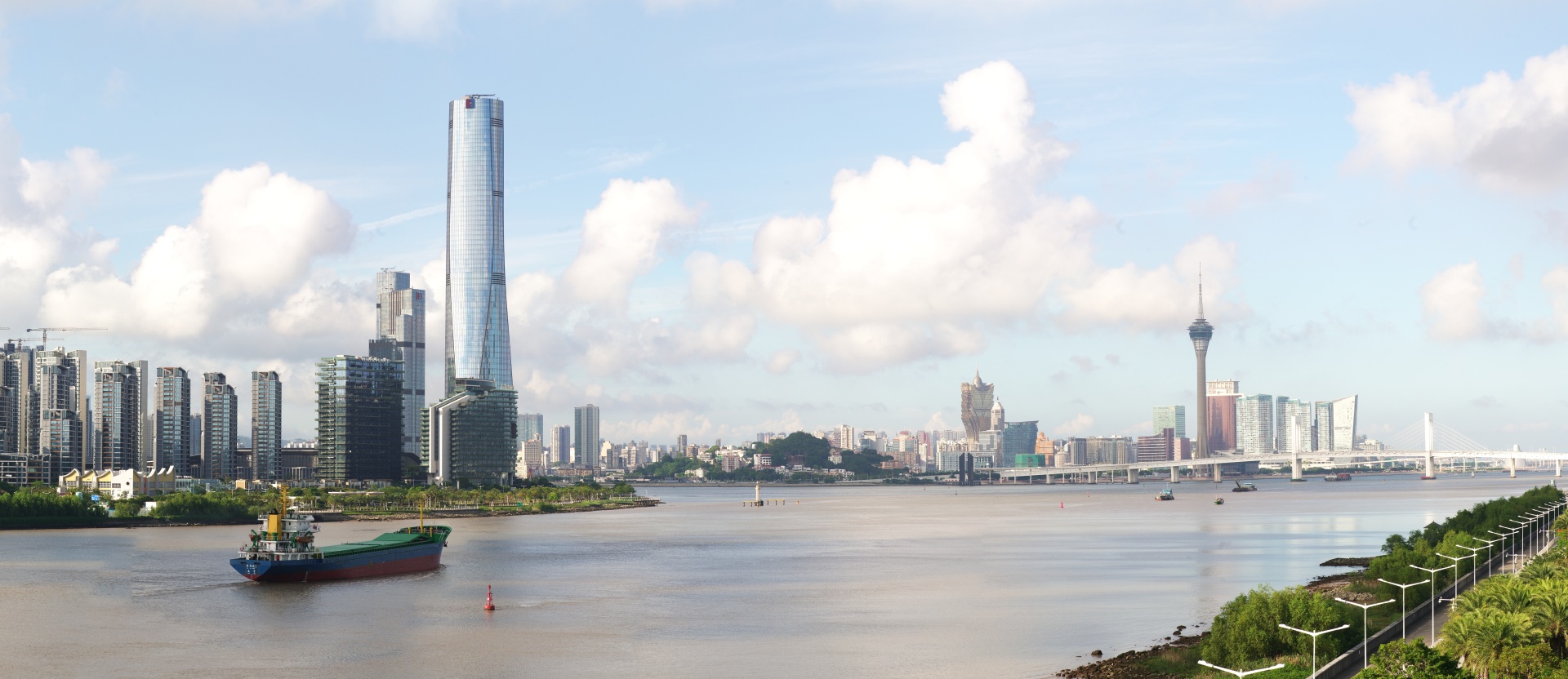 从珠海横琴大桥眺望珠海中心和澳门_0