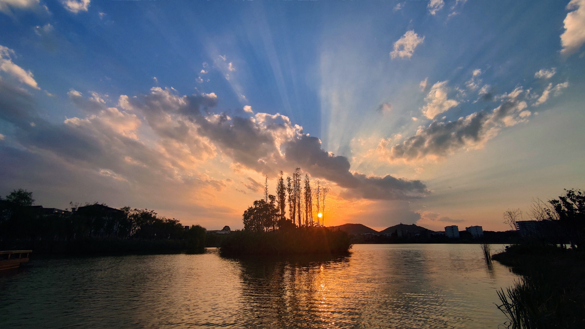 岳麓山后湖魅影_3